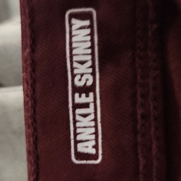 A' 2nd By Special A Ankle Skinny Jeans Burgundy Color Size 5 Juniors Inseam 28' - Picture 3 of 5